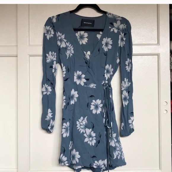 Reformation Blue Floral Wrap Dress size small - Picture 2 of 5